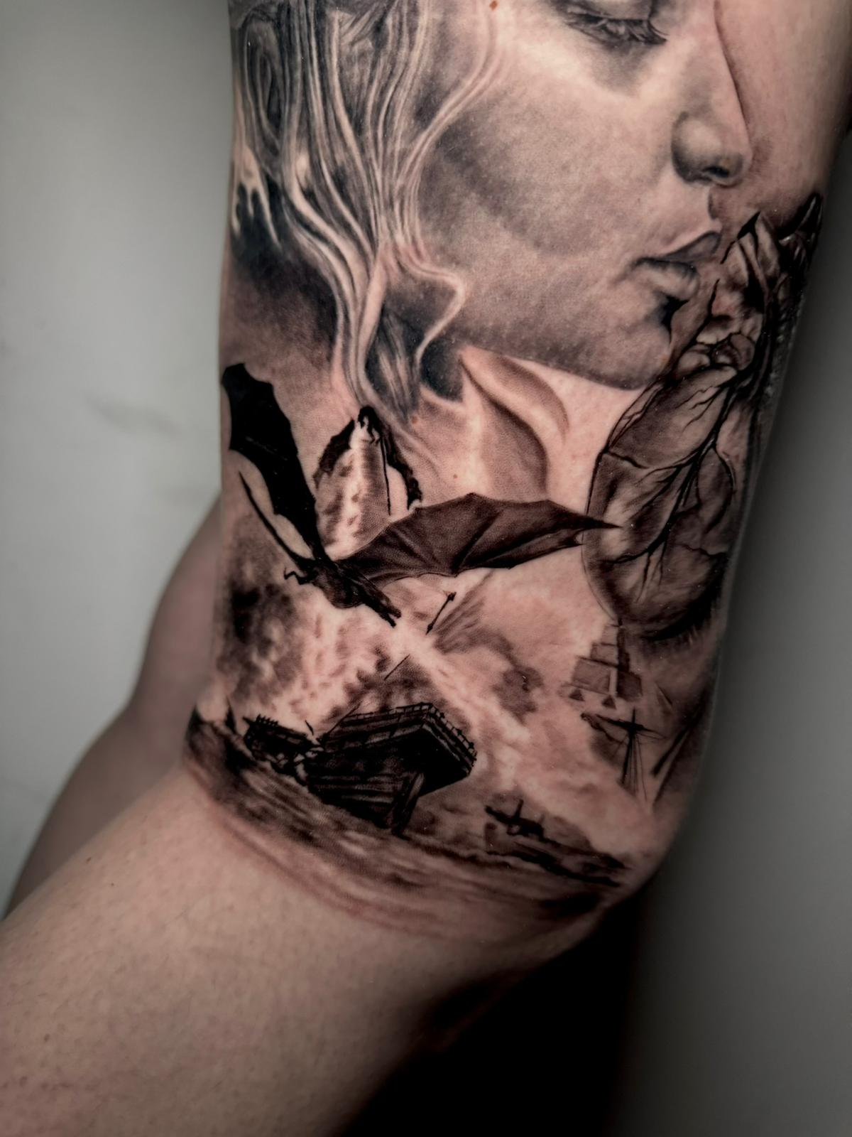 Micro realism — lavoro 4, Carlitos Junior Ink Roma